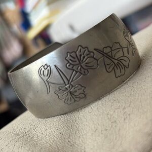 Kirk Stieff Larkspur Vintage Pewter Flower engraved Cuff Bracelet
